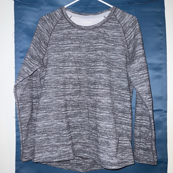 Kirkland Signature Heathered Gray Crewneck - Picture 1 of 3